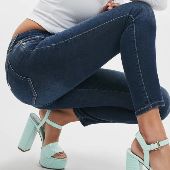 Guess Jeans - Picture 12 of 13